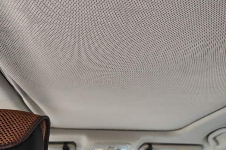 Used Suzuki Vitara 2016 1.4T Automatic Two-Wheel Drive Luxury Version Headliner