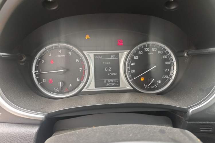 Used Suzuki Vitara 2016 1.6L Manual Two-Wheel Drive Entry-Level Trim Instrument Cluster