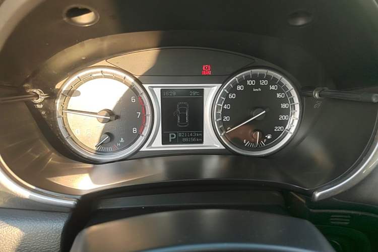 Used Suzuki Vitara 2016 1.4T Automatic Two-Wheel Drive Elite Model Instrument Cluster