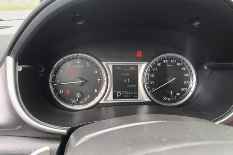 Used Suzuki Vitara 2016 1.4T Automatic Two-Wheel Drive Elite Model Instrument Cluster