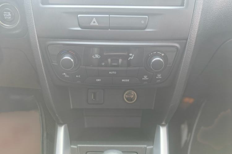 Used Suzuki Vitara 2016 1.4T Automatic 4x4 Flagship Model Interior 3