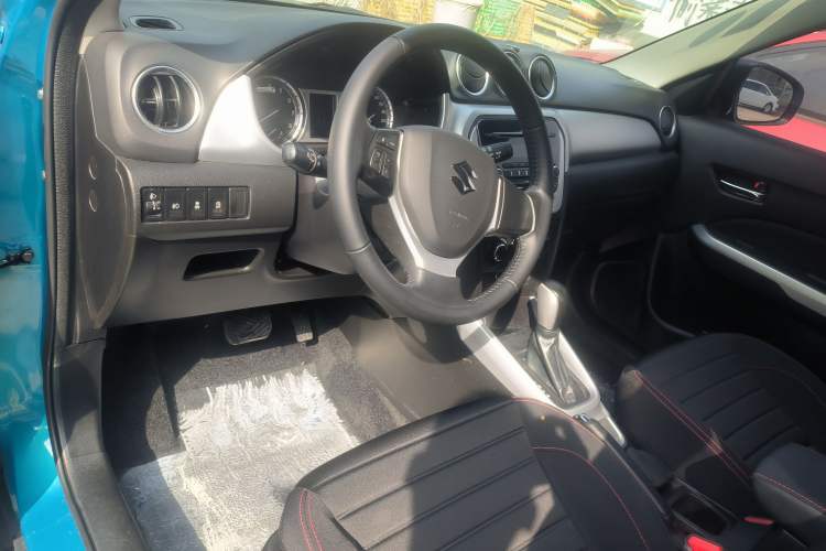 Used Suzuki Vitara 2016 1.4T Automatic Two-Wheel Drive Elite Model Interior 3