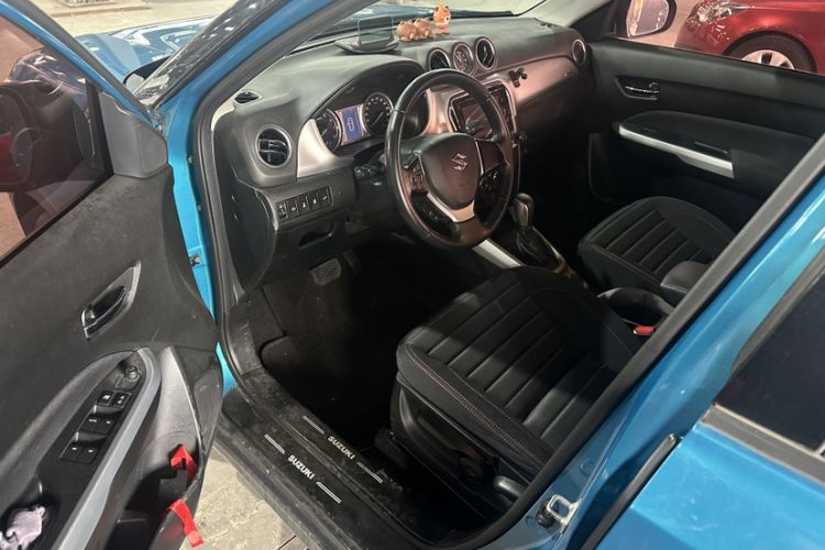 Used Suzuki Vitara 2016 1.4T Automatic All-Wheel Drive Leading Version Interior 5