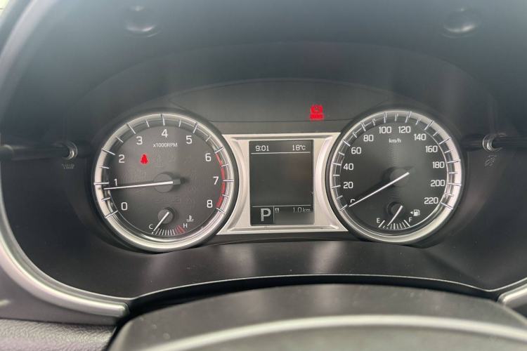 Used Suzuki Vitara 2016 1.4T Automatic Two-Wheel Drive Luxury Version Interior 5