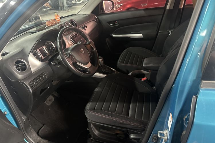Used Suzuki Vitara 2016 1.4T Automatic All-Wheel Drive Leading Version Interior 6