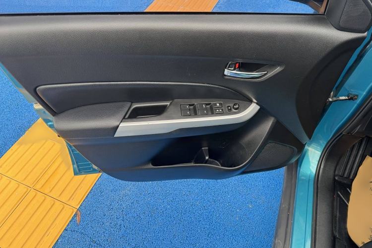 Used Suzuki Vitara 2016 1.4T Automatic Two-Wheel Drive Luxury Version Interior 7