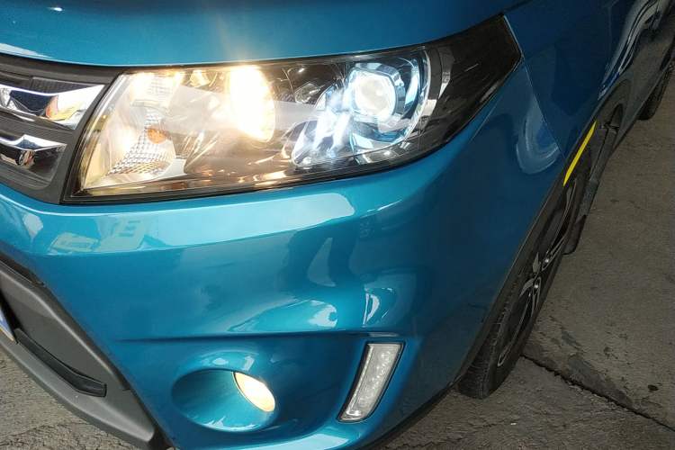 Used Suzuki Vitara 2016 1.4T Automatic Two-Wheel Drive Luxury Version Left Front Headlight