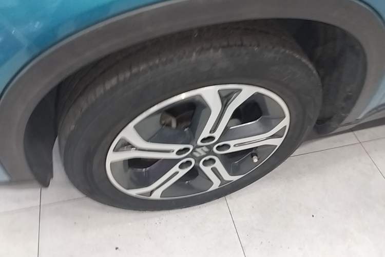 Used Suzuki Vitara 2016 1.4T Automatic Two-Wheel Drive Elite Model Left Front Wheel Hub