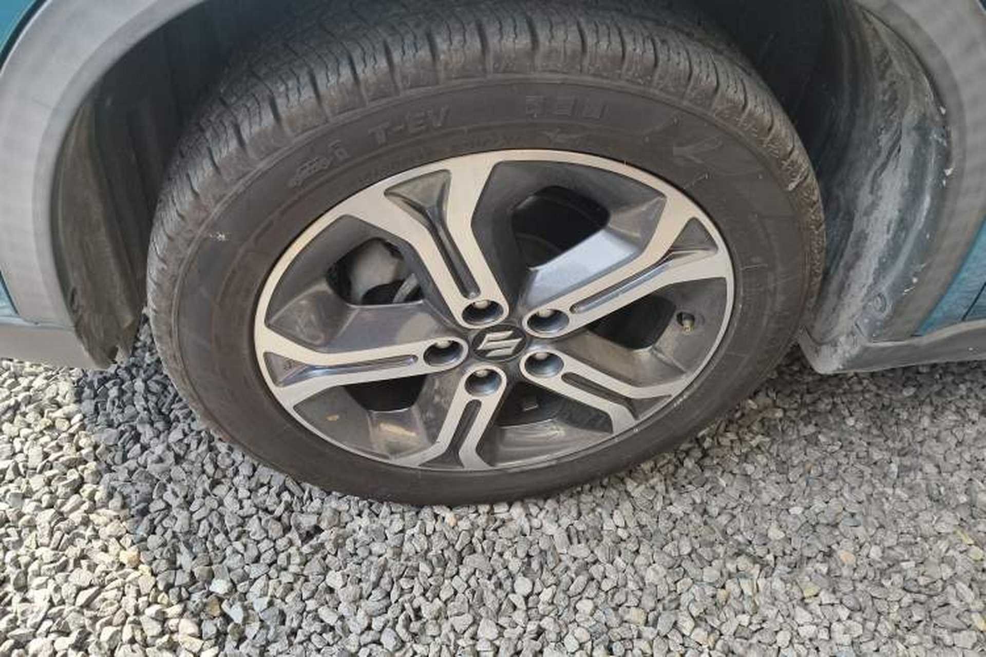 Used Suzuki Vitara 2016 1.4T Automatic Two-Wheel Drive Elite Model Left Front Wheel Hub