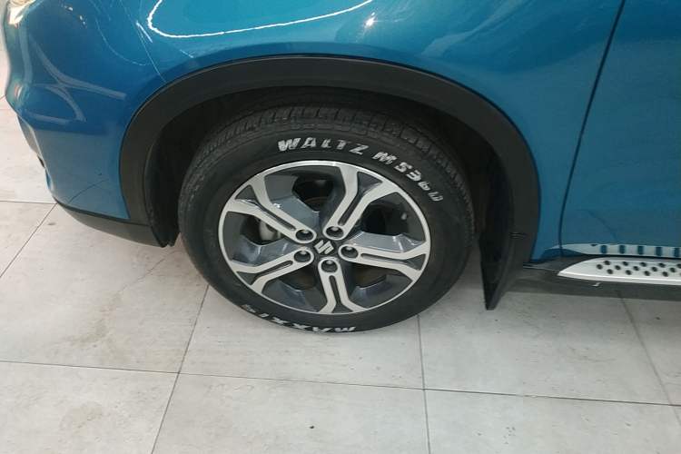 Used Suzuki Vitara 2016 1.4T Automatic Two-Wheel Drive Elite Model Left Front Wheel Hub