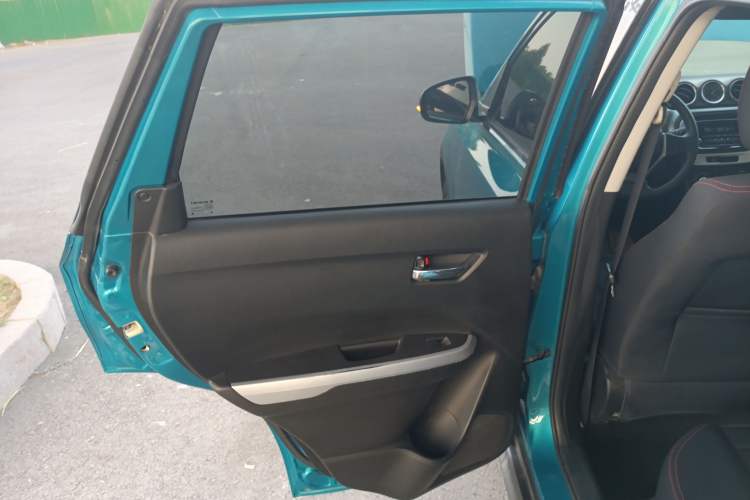 Used Suzuki Vitara 2016 1.6L Manual Two-Wheel Drive Entry-Level Trim Left Rear Door Interior