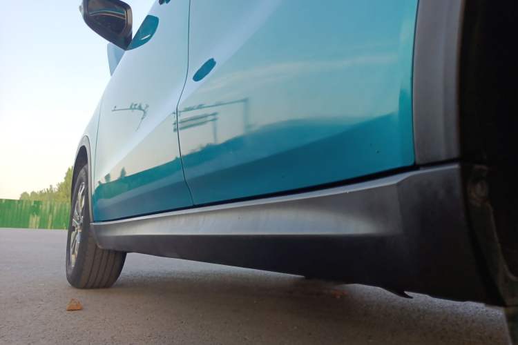 Used Suzuki Vitara 2016 1.6L Manual Two-Wheel Drive Entry-Level Trim Left Side Sill