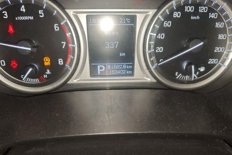 Used Suzuki Vitara 2016 1.4T Automatic Two-Wheel Drive Elite Model Odometer Close Up