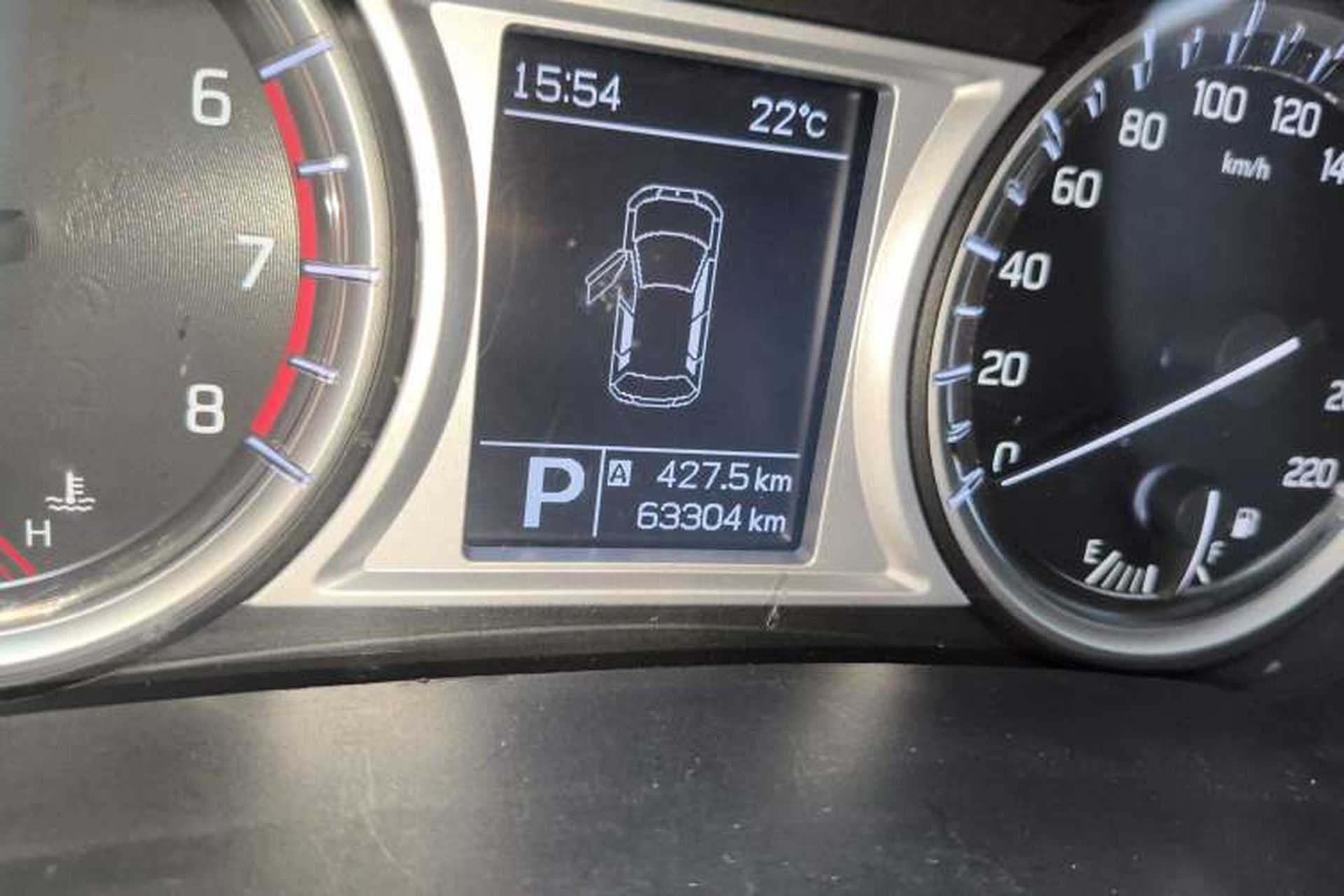 Used Suzuki Vitara 2016 1.4T Automatic Two-Wheel Drive Luxury Version Odometer Close Up