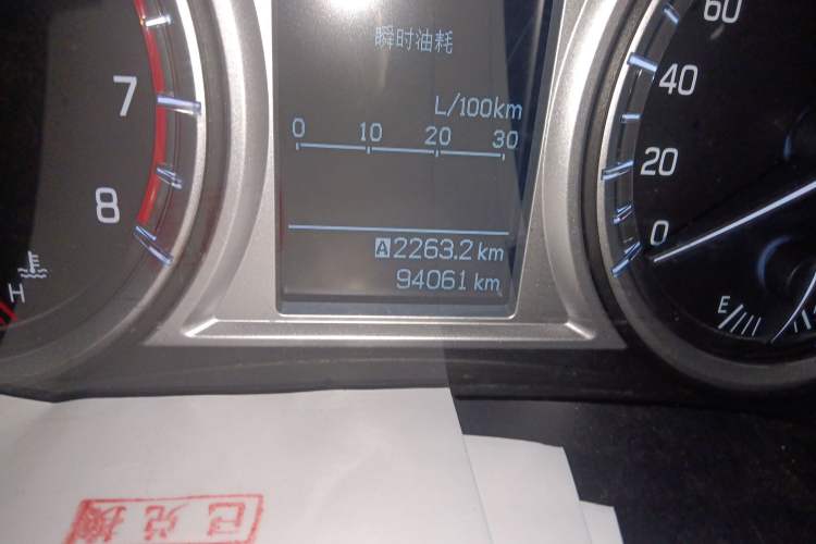 Used Suzuki Vitara 2016 1.6L Manual Two-Wheel Drive Entry-Level Trim Odometer Close Up