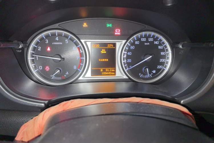 Used Suzuki Vitara 2016 1.4T Manual Two-Wheel Drive Luxury Model Odometer Close Up