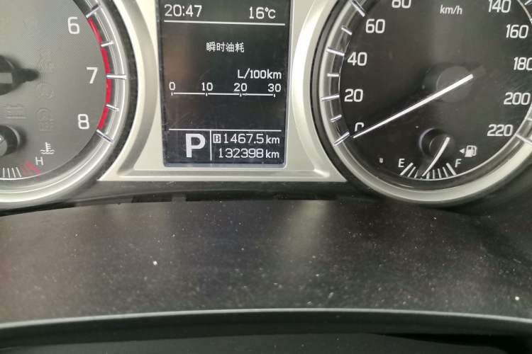 Used Suzuki Vitara 2016 1.4T Automatic Two-Wheel Drive Luxury Version Odometer Close Up