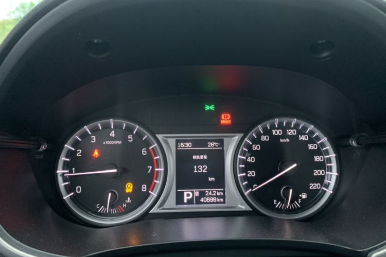 Used Suzuki Vitara 2016 1.4T Automatic Two-Wheel Drive Luxury Version Odometer Close Up