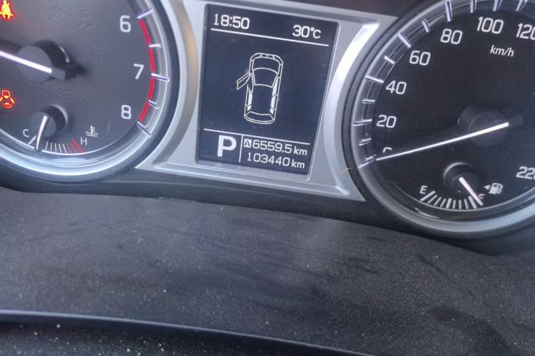 Used Suzuki Vitara 2016 1.4T Automatic Two-Wheel Drive Luxury Version Odometer Close Up