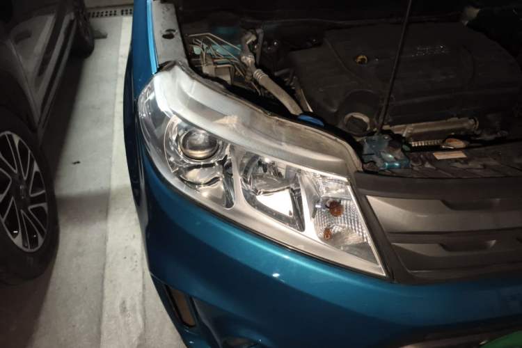 Used Suzuki Vitara 2016 1.6L Manual Two-Wheel Drive Entry-Level Trim Right Front Headlight