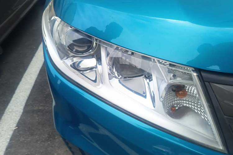 Used Suzuki Vitara 2016 1.6L Manual Two-Wheel Drive Entry-Level Trim Right Front Headlight