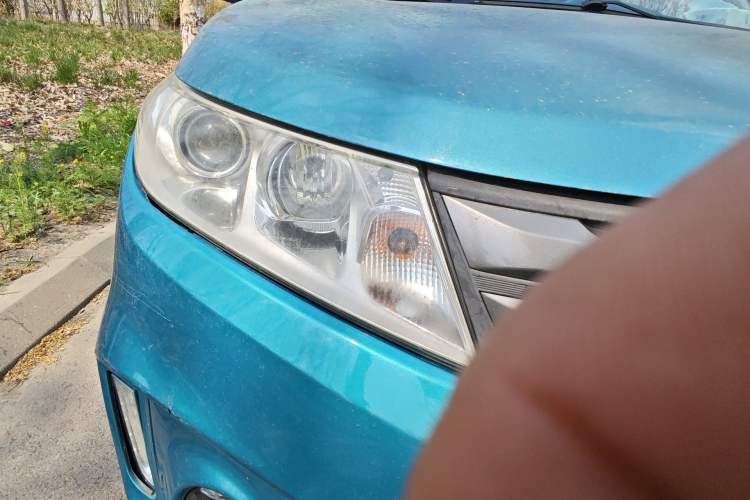 Used Suzuki Vitara 2016 1.4T Automatic Two-Wheel Drive Elite Model Right Front Headlight
