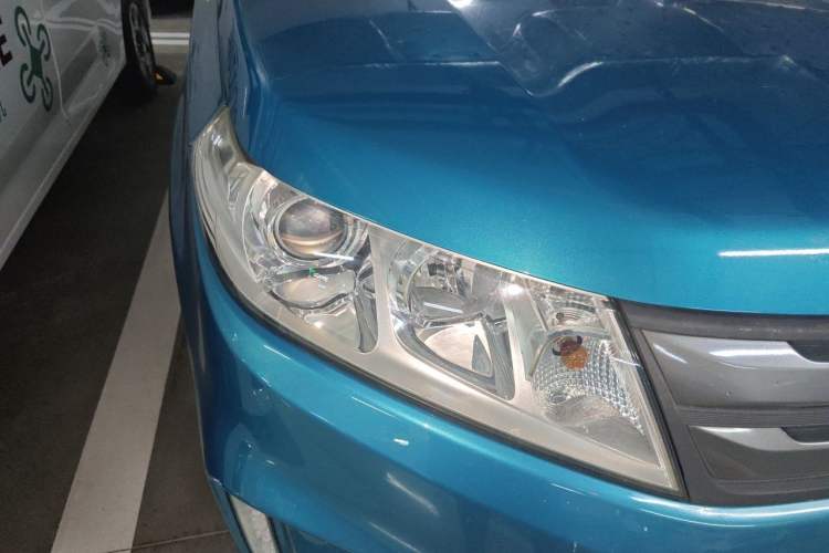 Used Suzuki Vitara 2016 1.4T Automatic All-Wheel Drive Leading Version Right Front Headlight
