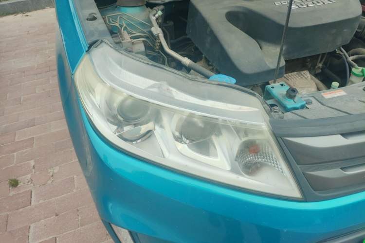 Used Suzuki Vitara 2016 1.4T Automatic All-Wheel-Drive Elite Model Right Front Headlight