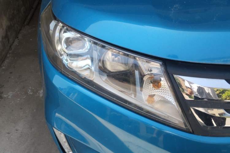 Used Suzuki Vitara 2016 1.4T Automatic Two-Wheel Drive Luxury Version Right Front Headlight