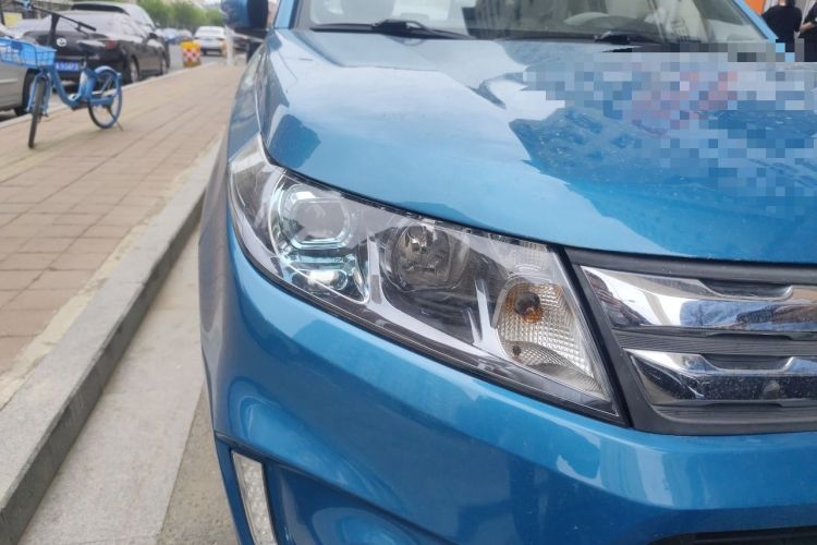 Used Suzuki Vitara 2016 1.4T Automatic Two-Wheel Drive Luxury Version Right Front Headlight