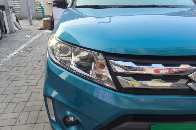 Used Suzuki Vitara 2016 1.4T Automatic Two-Wheel Drive Luxury Version Right Front Headlight