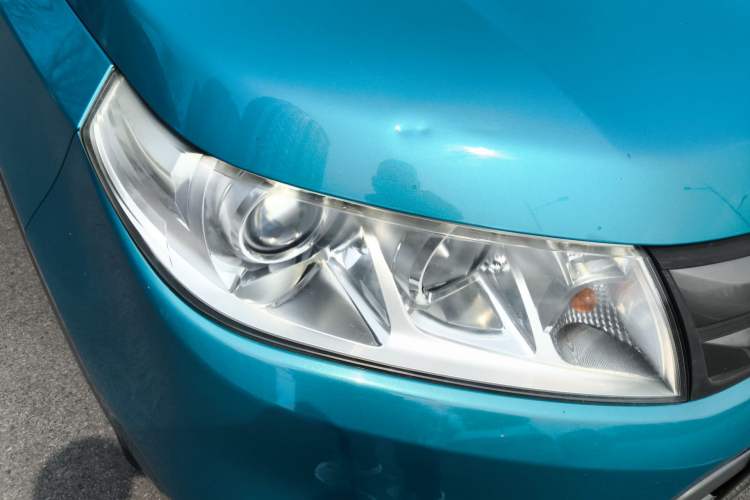 Used Suzuki Vitara 2016 1.4T Automatic Two-Wheel Drive Elite Model Right Front Headlight