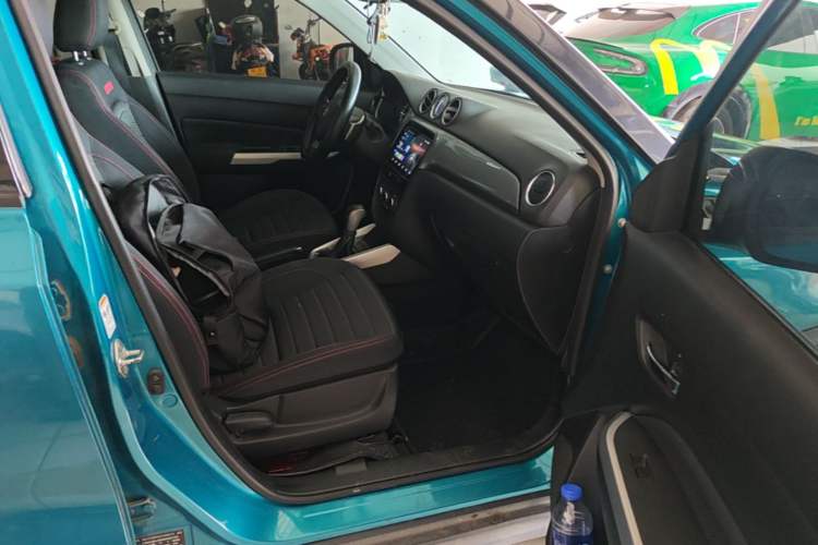 Used Suzuki Vitara 2016 1.4T Automatic Two-Wheel Drive Elite Model Right Front Seat
