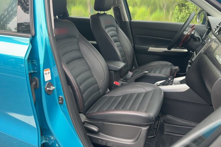 Used Suzuki Vitara 2016 1.4T Automatic Two-Wheel Drive Luxury Version Right Front Seat