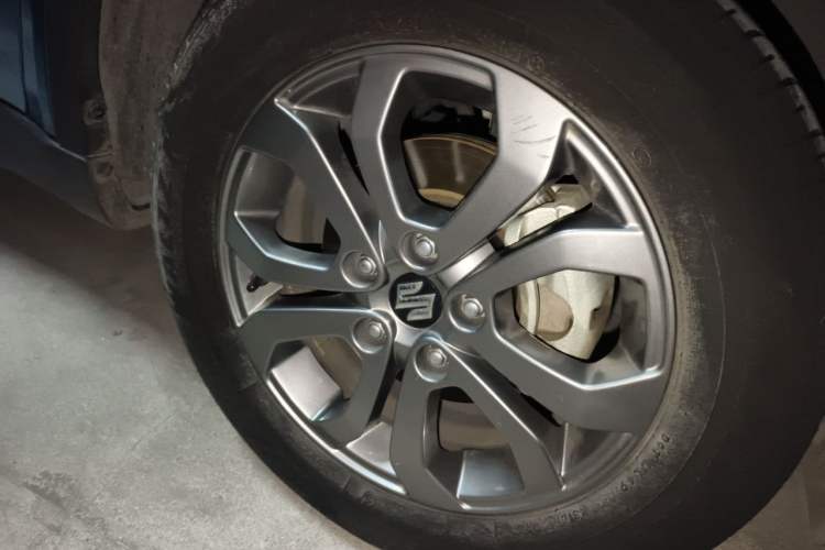 Used Suzuki Vitara 2016 1.6L Manual Two-Wheel Drive Entry-Level Trim Right Front Wheel Hub