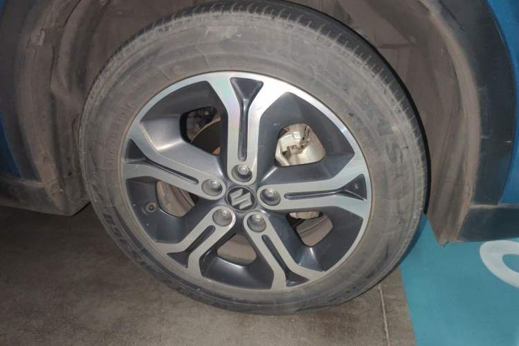Used Suzuki Vitara 2016 1.4T Automatic All-Wheel Drive Leading Version Right Front Wheel Hub