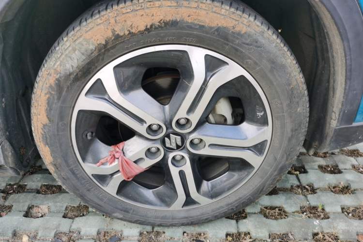 Used Suzuki Vitara 2016 1.4T Automatic 4x4 Flagship Model Right Front Wheel Hub