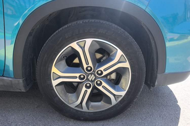 Used Suzuki Vitara 2016 1.4T Automatic Two-Wheel Drive Elite Model Right Front Wheel Hub