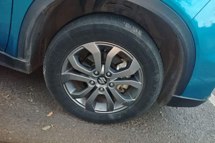 Used Suzuki Vitara 2016 1.6L Manual Two-Wheel Drive Entry-Level Trim Right Front Wheel Hub