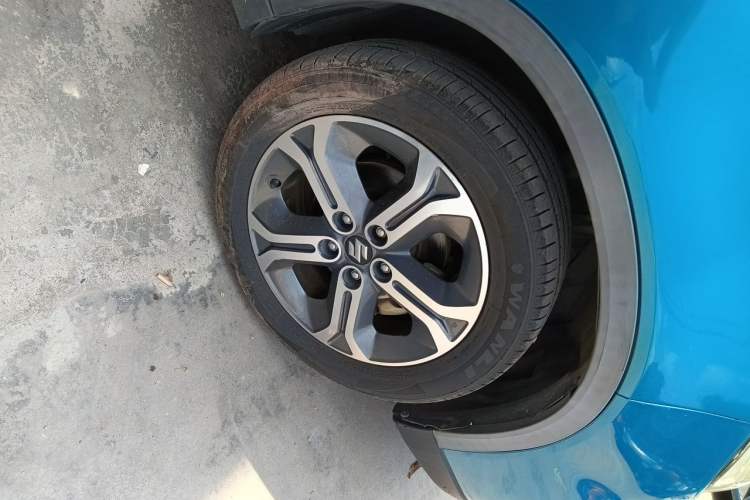 Used Suzuki Vitara 2016 1.4T Manual Two-Wheel-Drive Elite Model Right Front Wheel Hub