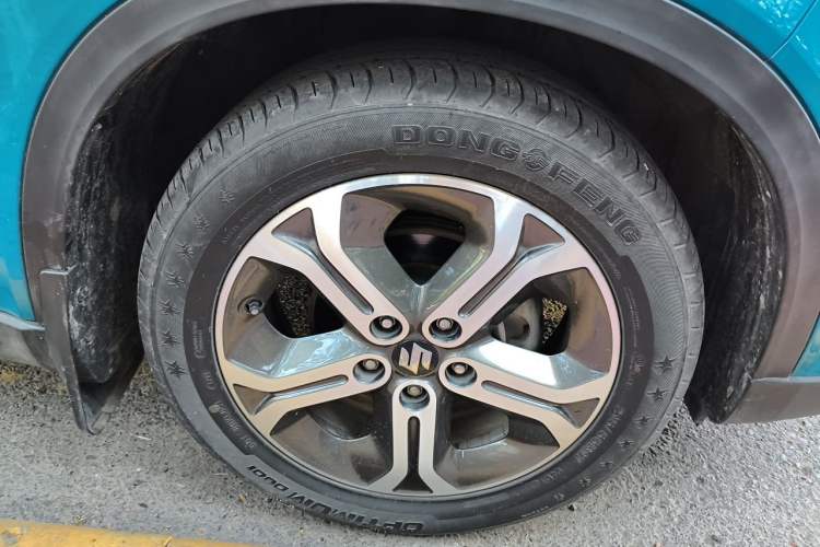 Used Suzuki Vitara 2016 1.4T Automatic Two-Wheel Drive Luxury Version Right Front Wheel Hub
