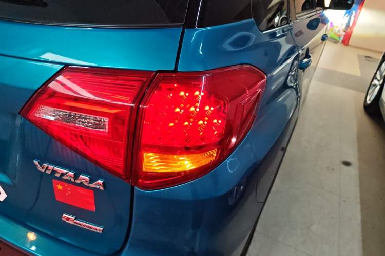 Used Suzuki Vitara 2016 1.4T Automatic Two-Wheel Drive Elite Model Right Rear Taillight