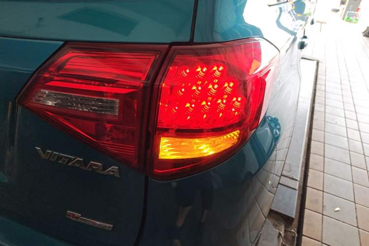 Used Suzuki Vitara 2016 1.4T Automatic Two-Wheel Drive Elite Model Right Rear Taillight