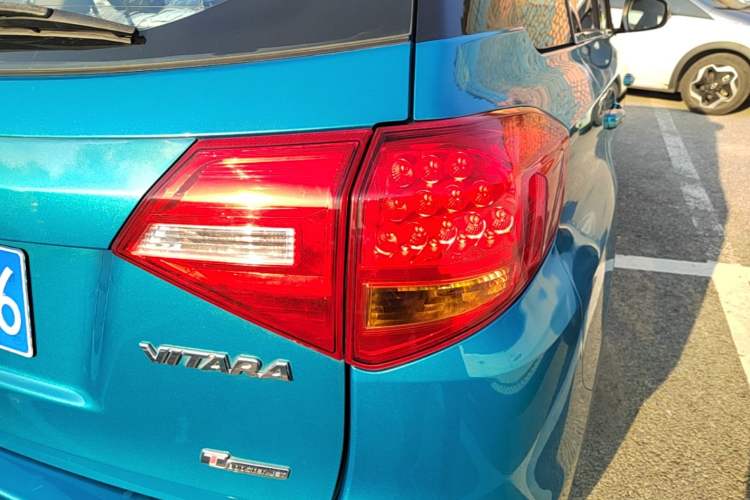 Used Suzuki Vitara 2016 1.4T Automatic Two-Wheel Drive Elite Model Right Rear Taillight