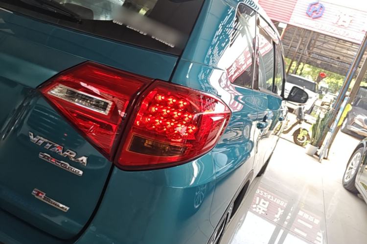 Used Suzuki Vitara 2016 1.4T Automatic Two-Wheel Drive Luxury Version Right Rear Taillight