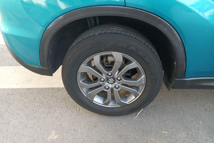 Used Suzuki Vitara 2016 1.6L Manual Two-Wheel Drive Entry-Level Trim Right Rear Wheel Hub