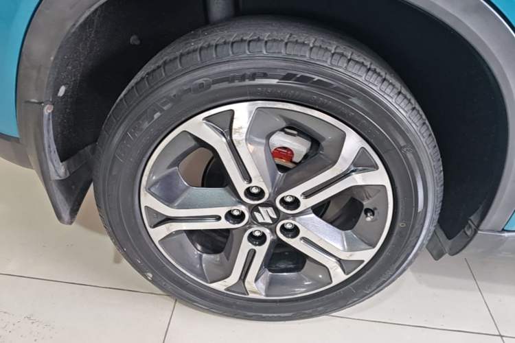 Used Suzuki Vitara 2016 1.4T Automatic Two-Wheel Drive Luxury Version Right Rear Wheel Hub