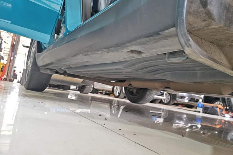 Used Suzuki Vitara 2016 1.4T Automatic Two-Wheel Drive Luxury Version Right Side Sill