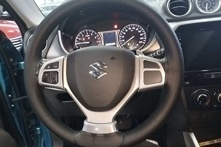 Used Suzuki Vitara 2016 1.4T Automatic Two-Wheel Drive Elite Model Steering Wheel