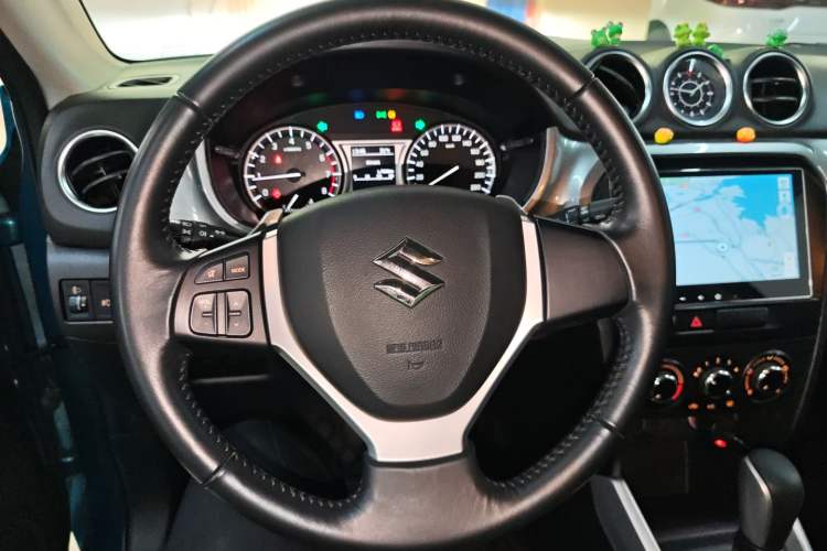 Used Suzuki Vitara 2016 1.4T Automatic Two-Wheel Drive Elite Model Steering Wheel
